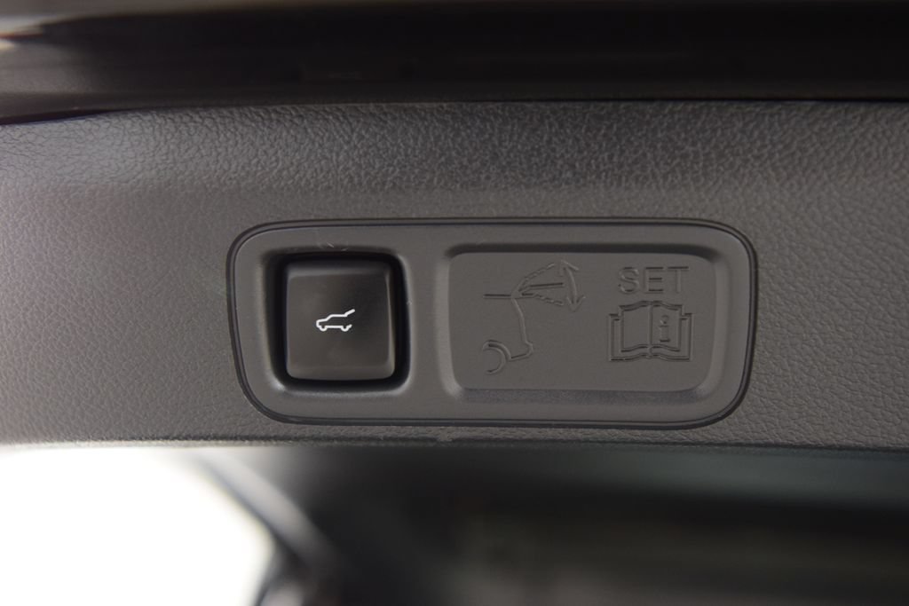 Used 2024 Lincoln Navigator L 4WD image 24