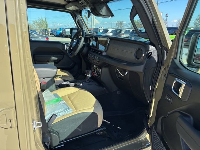 New 2026 Jeep Gladiator Sport AWD/4WD image 24