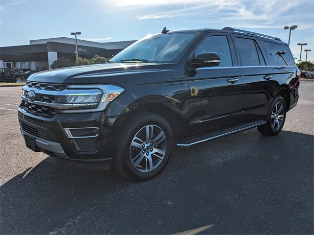 Used 2023 Ford Expedition Max Limited image 2
