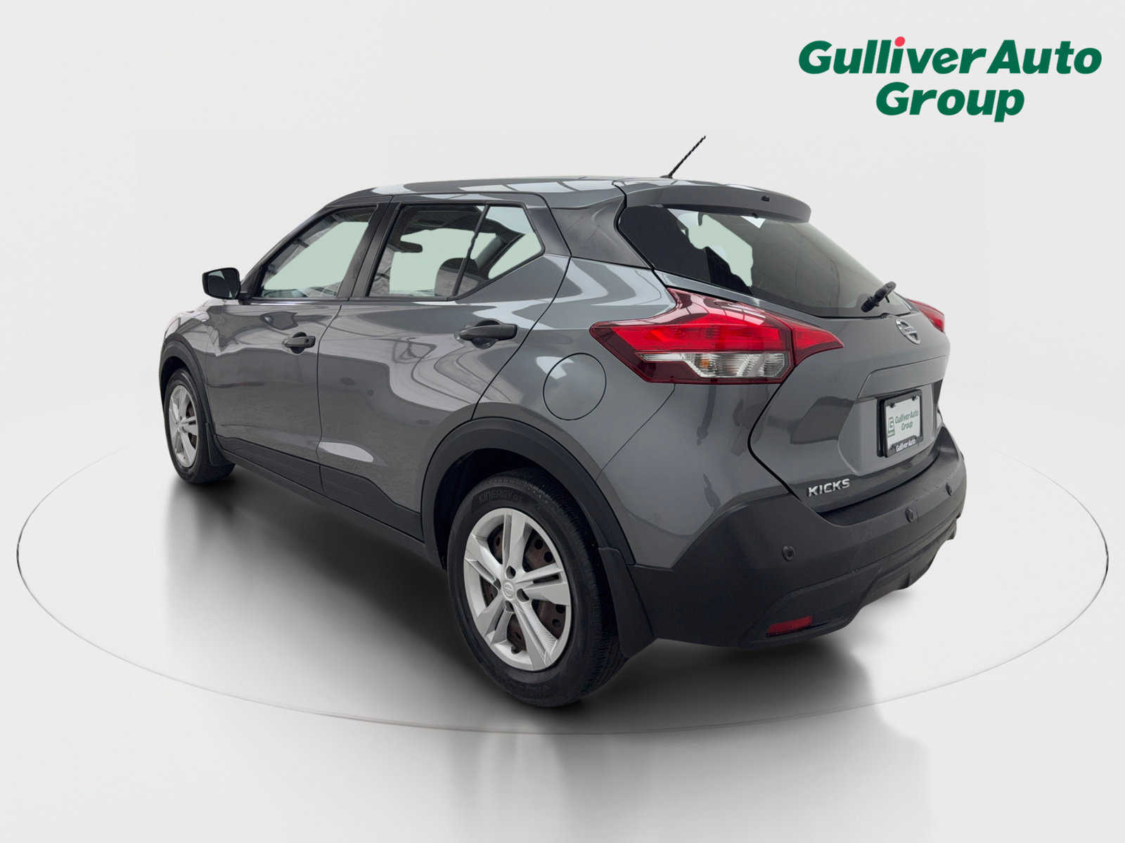 Used 2020 Nissan Kicks S FWD image 4