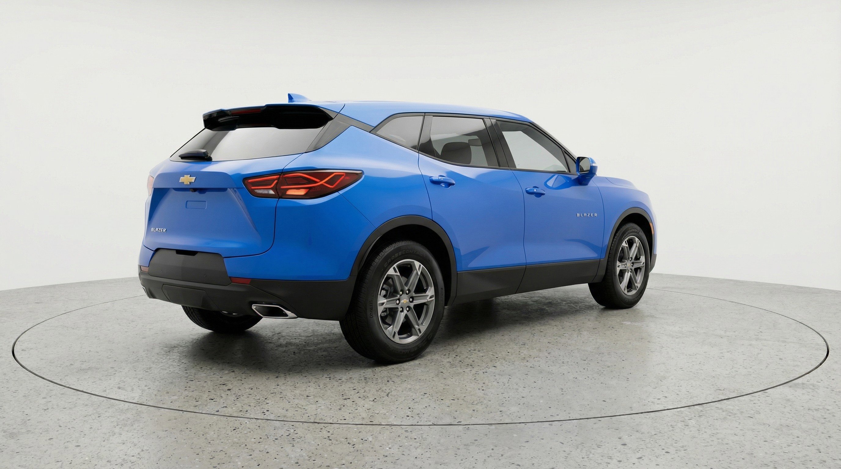 Used 2025 Chevrolet Blazer LT image 9