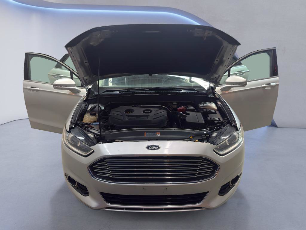 Used 2016 Ford Fusion Titanium FWD image 10