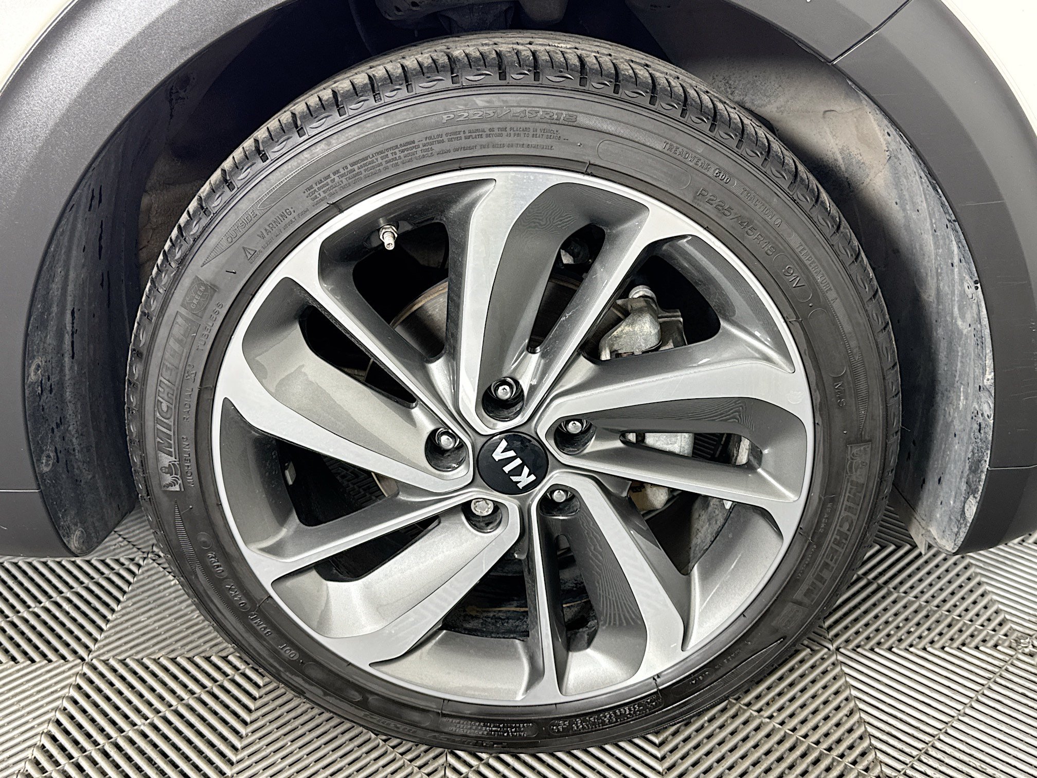 Used 2019 Kia Niro Touring FWD image 30