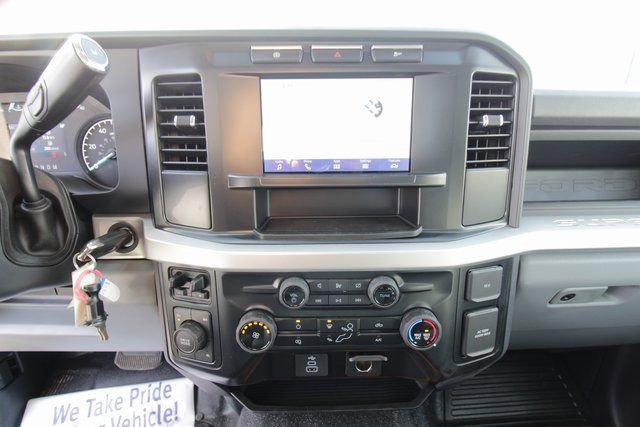 New 2024 Ford F550 4x4 Regular Cab Super Duty image 23