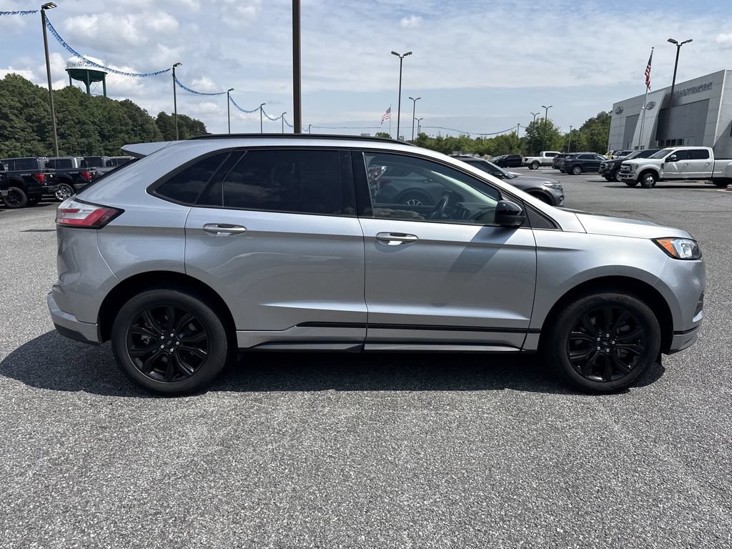 Used 2023 Ford Edge SE w/ Black Appearance Package AWD/4WD image 8