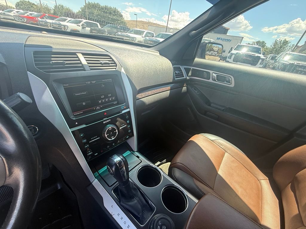 Used 2014 Ford Explorer Limited w/ Equipment Group 302A AWD/4WD image 12