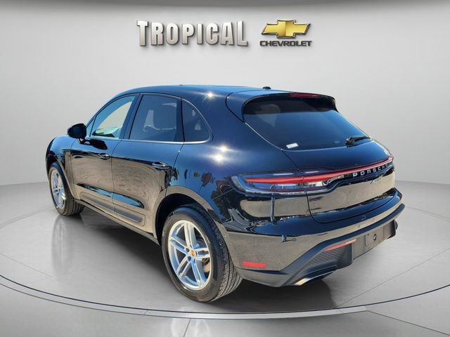 Used 2022 Porsche Macan Base image 7