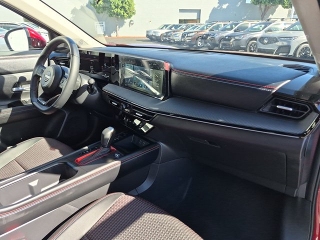 Used 2025 Nissan Kicks SR FWD image 20