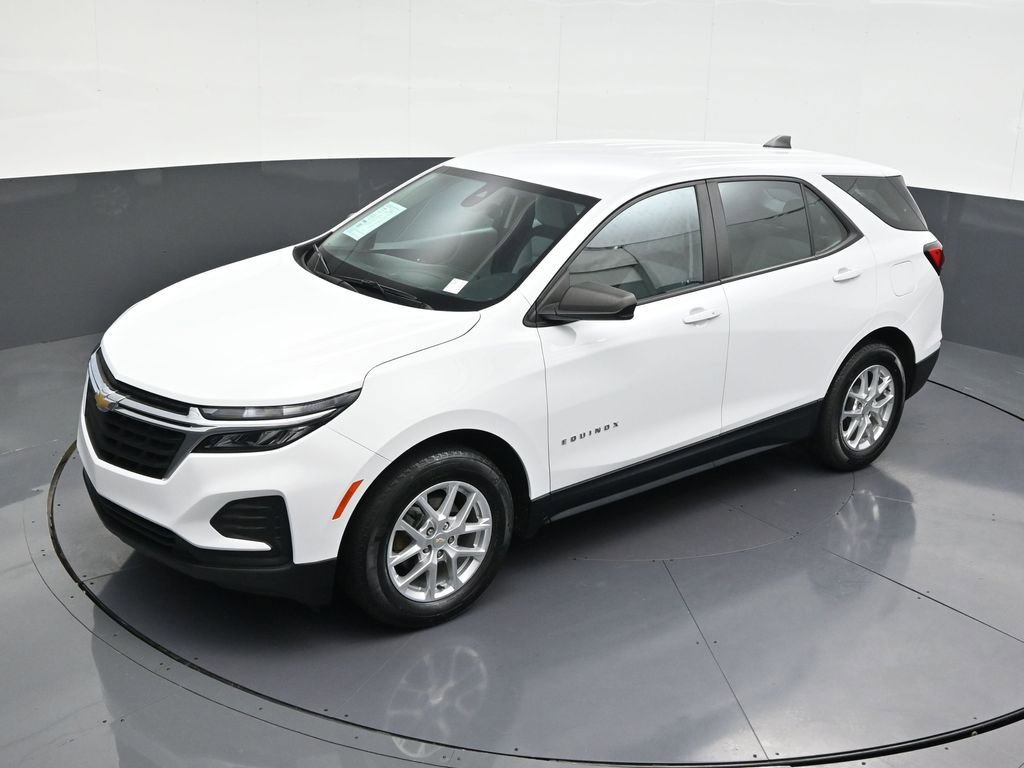 Used 2022 Chevrolet Equinox LS image 19