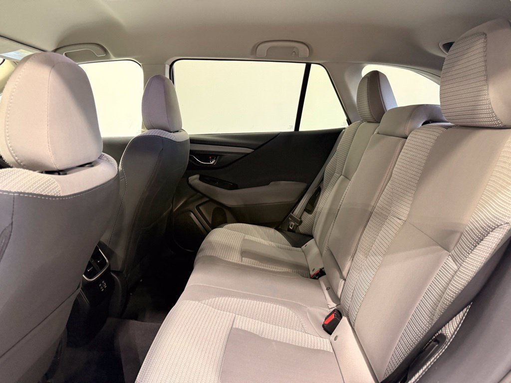Used 2025 Subaru Outback Premium AWD/4WD image 21