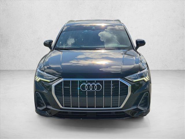 Used 2023 Audi Q3 2.0T Premium Plus AWD/4WD image 2