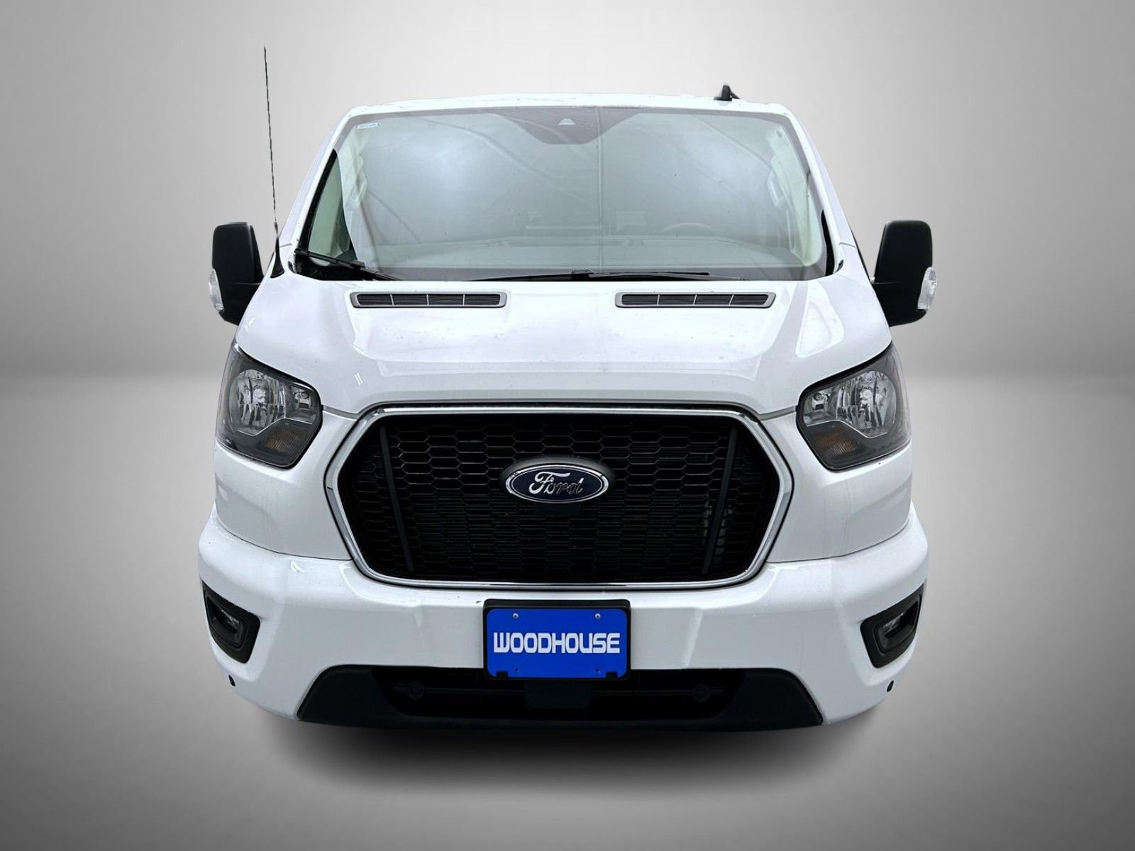 Used 2024 Ford Transit 350 XLT RWD image 2