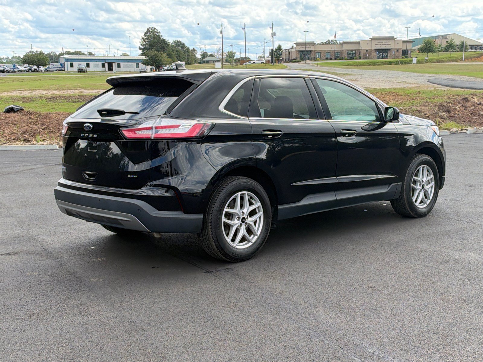 Used 2024 Ford Edge SEL AWD/4WD image 5