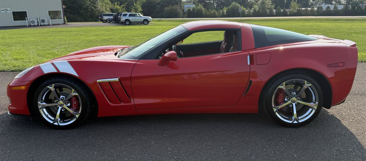 Used 2013 Chevrolet Corvette Grand Sport w/ 2LT Preferred Equipment Group RWD image 8
