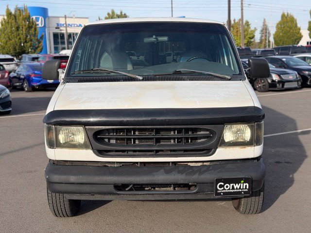 Used 1998 Ford E-150 and Econoline 150 Club Wagon RWD image 6