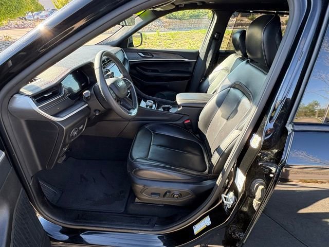 Used 2024 Jeep Grand Cherokee L Limited w/ Luxury Tech Group II AWD/4WD image 13