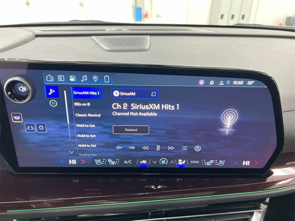 New 2026 Chevrolet Traverse RS w/ LPO, Floor Liner Package image 13