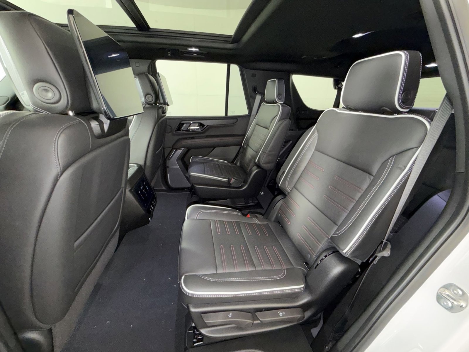 New 2026 GMC Yukon AT4 Ultimate image 25