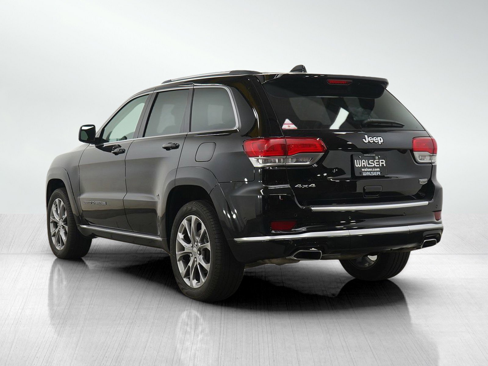 Used 2021 Jeep Grand Cherokee Summit w/ Platinum Series Group AWD/4WD image 3