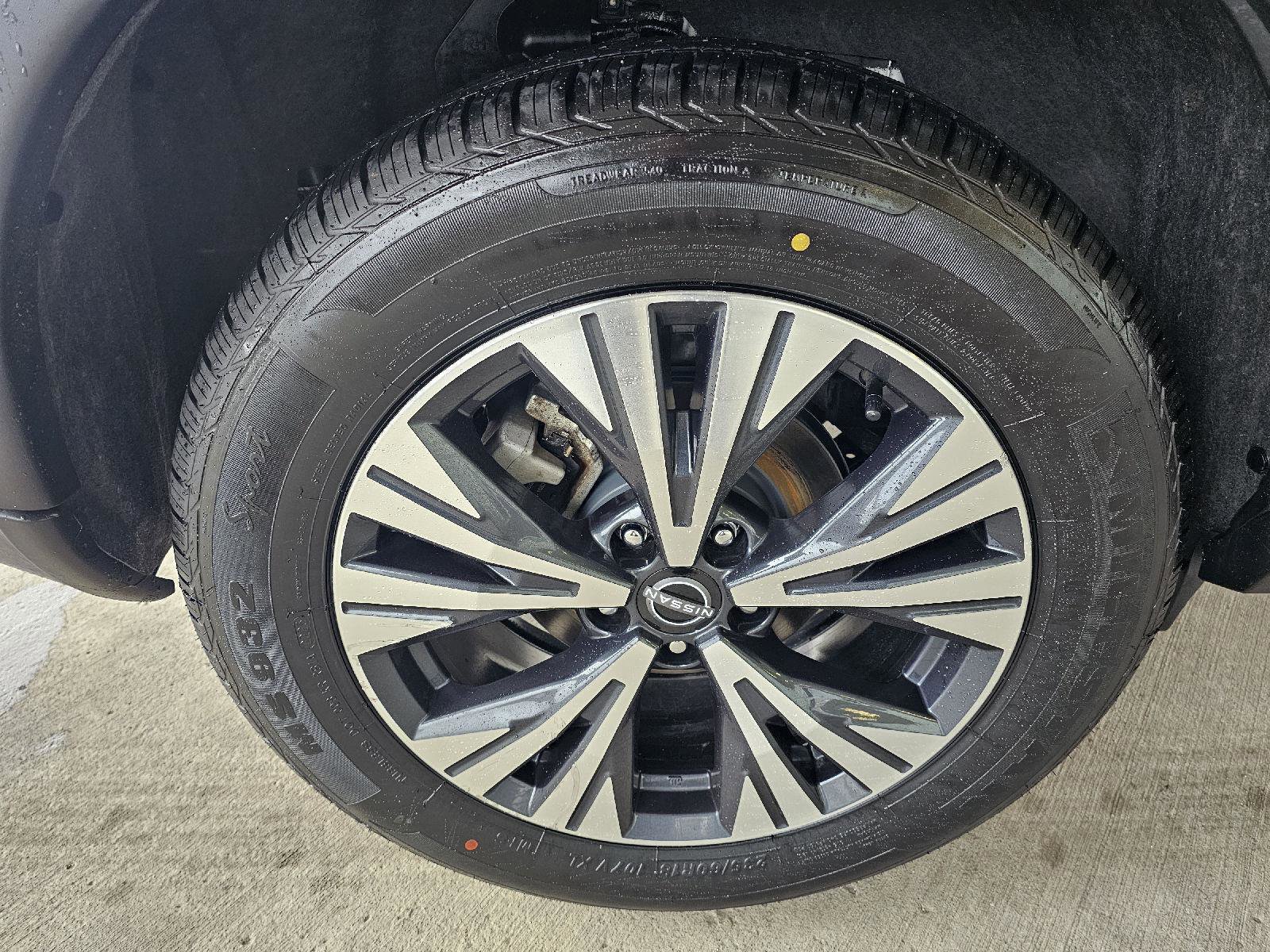 Used 2023 Nissan Rogue SV image 10