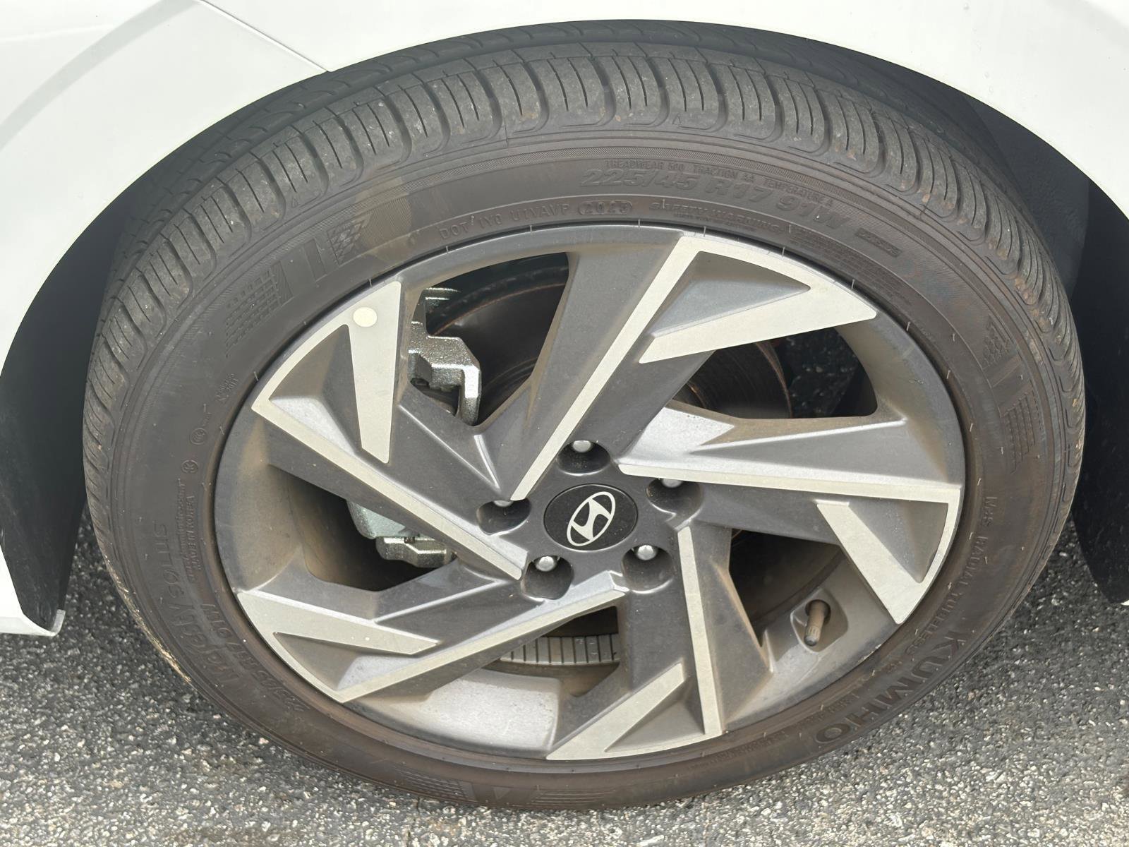 Used 2025 Hyundai Elantra Sport FWD image 12