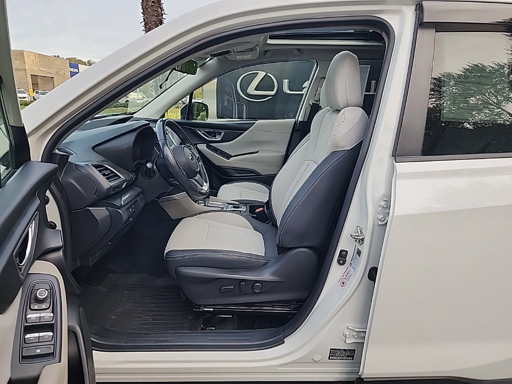Used 2019 Subaru Forester Premium AWD/4WD image 8