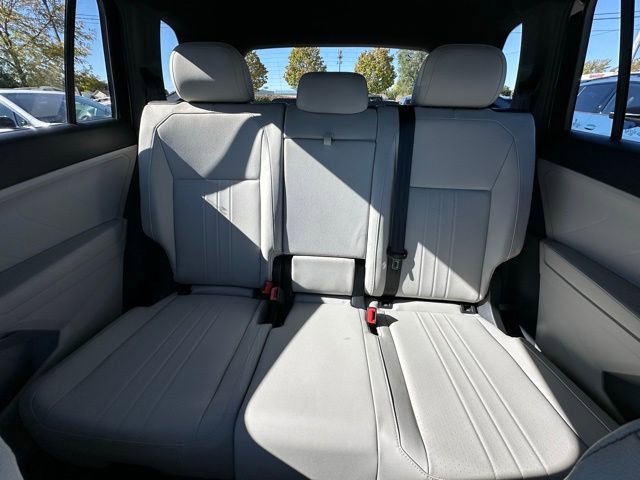 Used 2022 Volkswagen Tiguan SE R-Line image 28