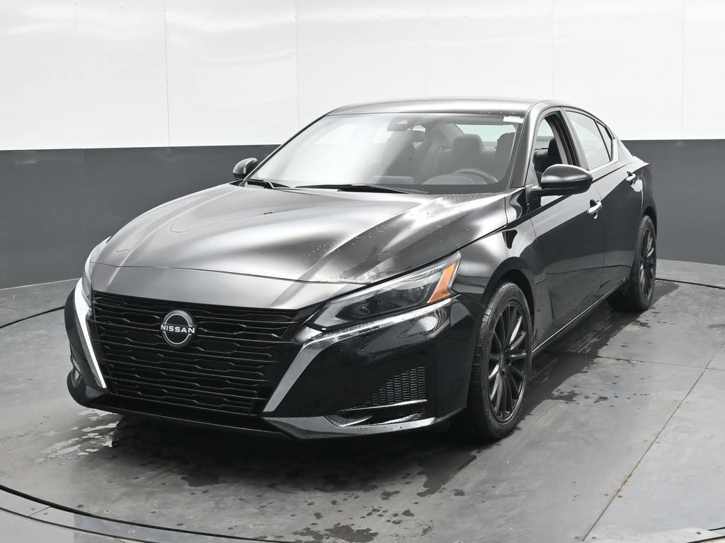 Used 2023 Nissan Altima 2.5 SV FWD image 8