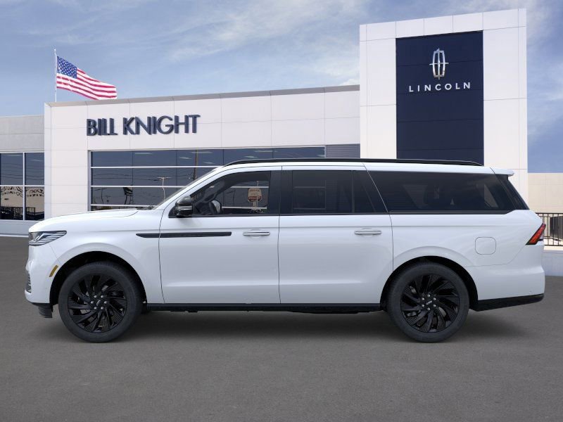 New 2026 Lincoln Navigator L Reserve AWD/4WD image 3