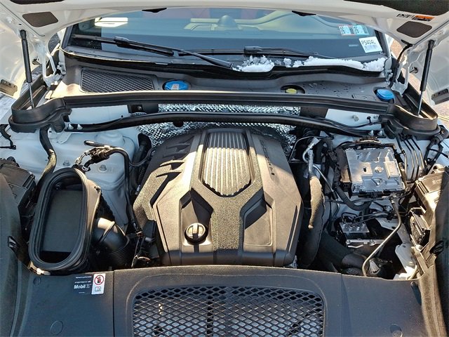 Used 2025 Porsche Macan image 32