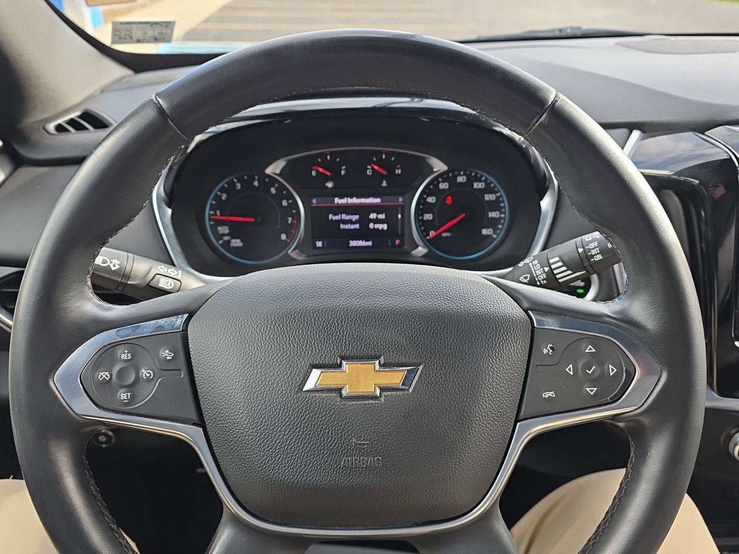 Used 2023 Chevrolet Traverse LT image 12