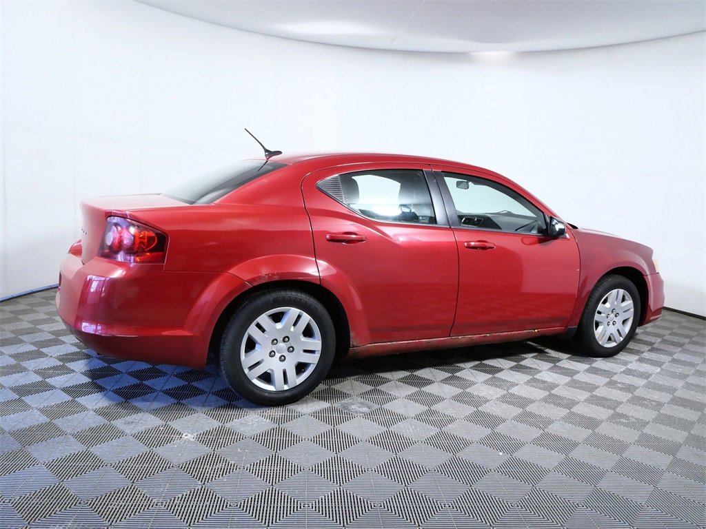Used 2013 Dodge Avenger SE image 9