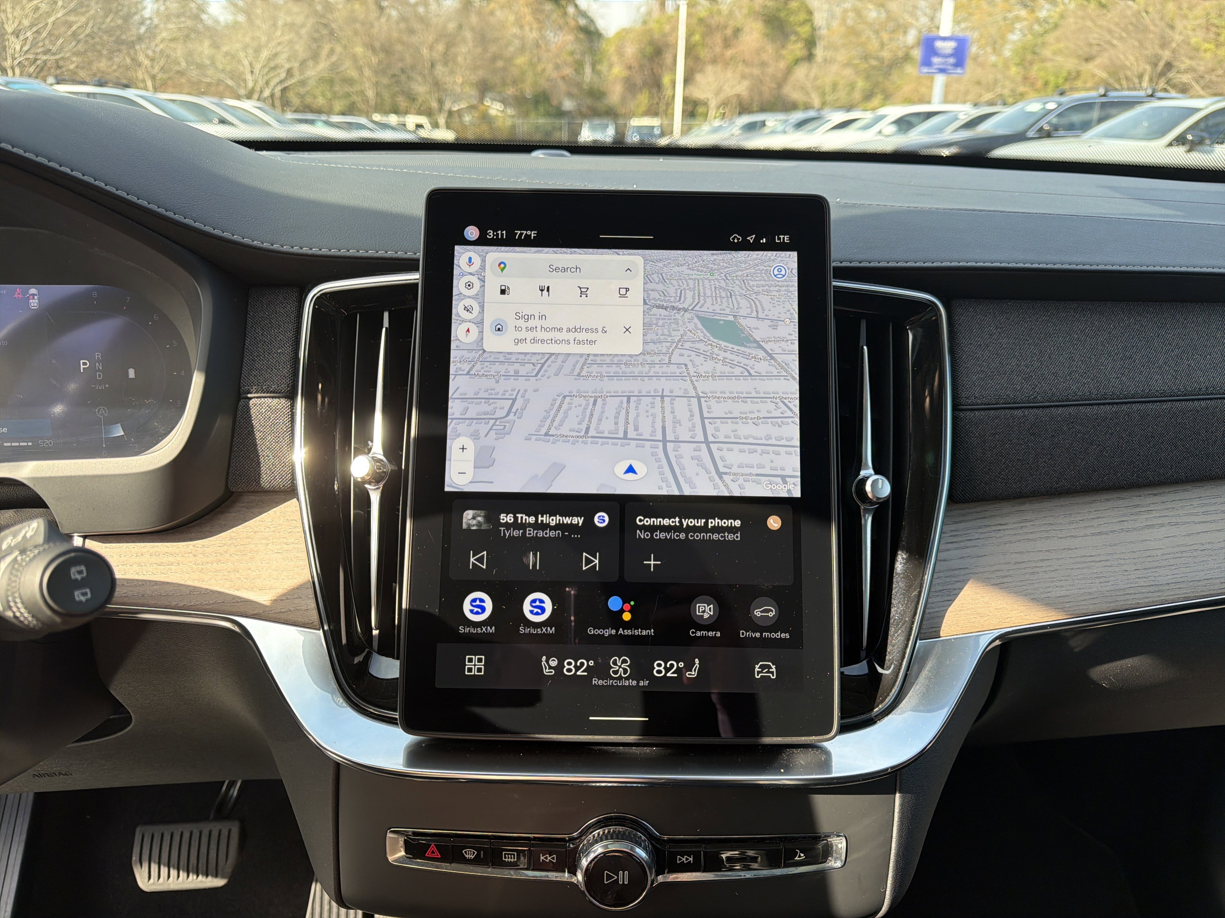 Certified 2025 Volvo XC90 B6 Plus image 24