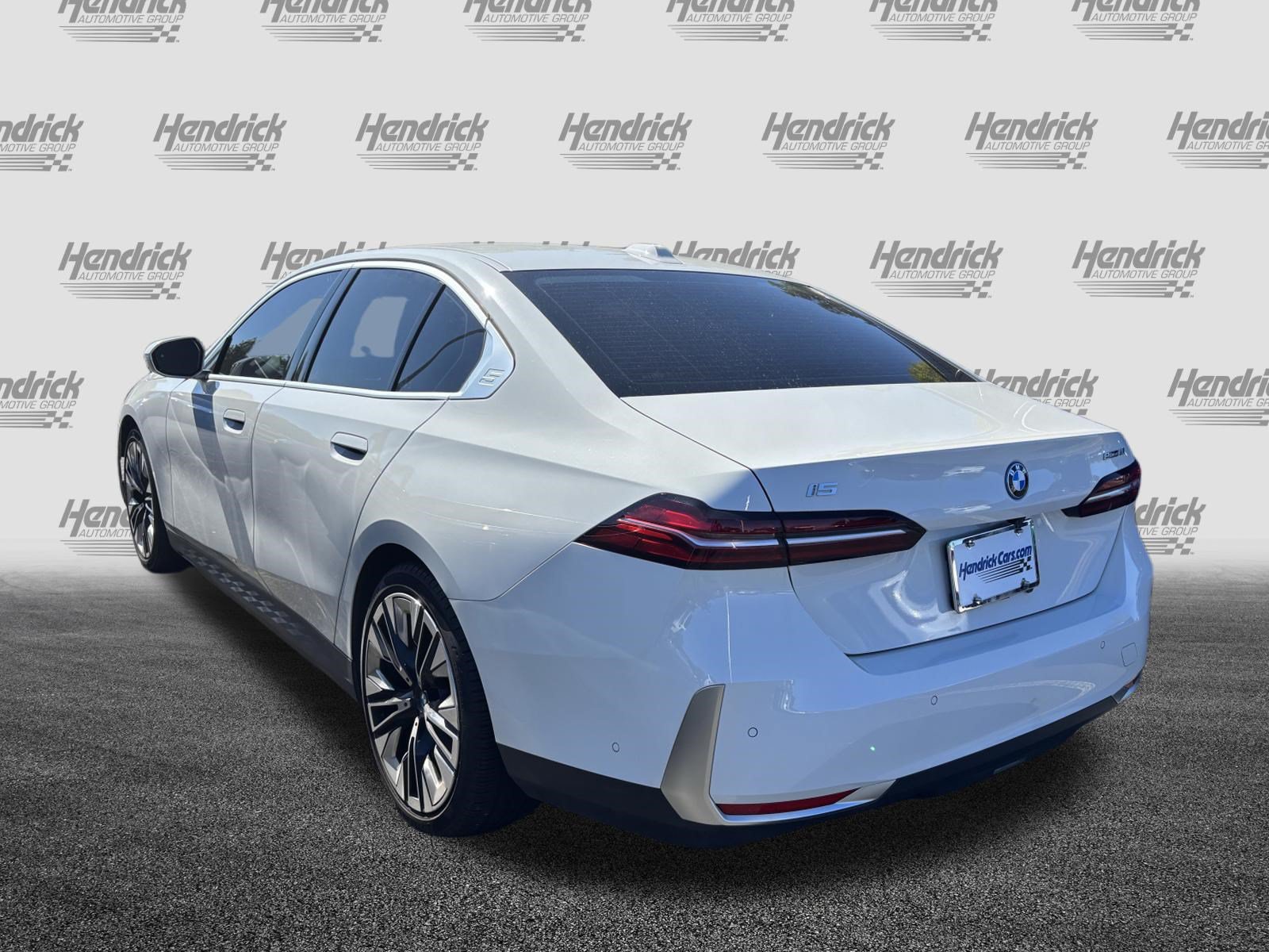 Certified 2024 BMW i5 eDrive40i w/ M Sport Package RWD image 7