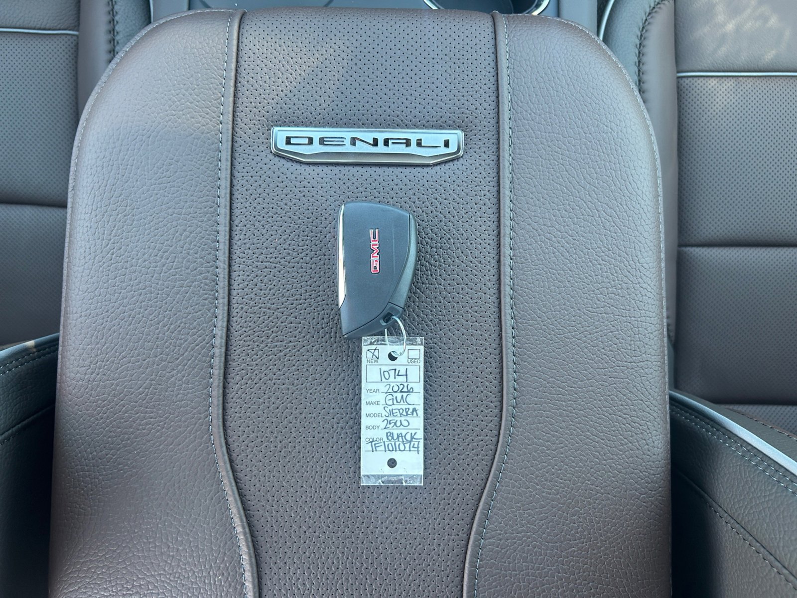 New 2026 GMC Sierra 2500 Denali w/ Denali Reserve Package image 32
