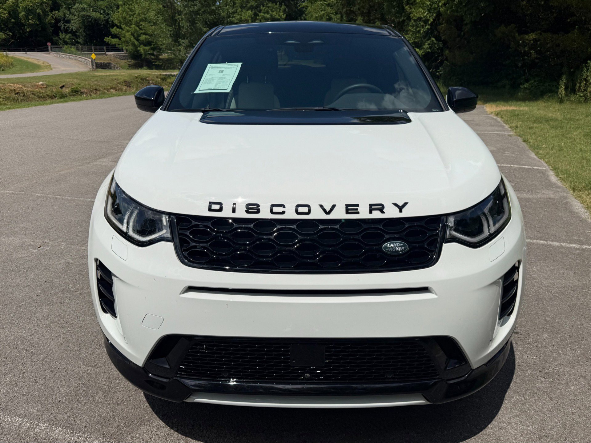 Used 2024 Land Rover Discovery Sport Dynamic SE image 5