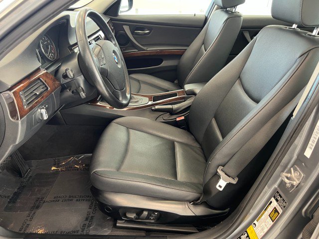 Used 2011 BMW 335i xDrive Sedan AWD/4WD image 9