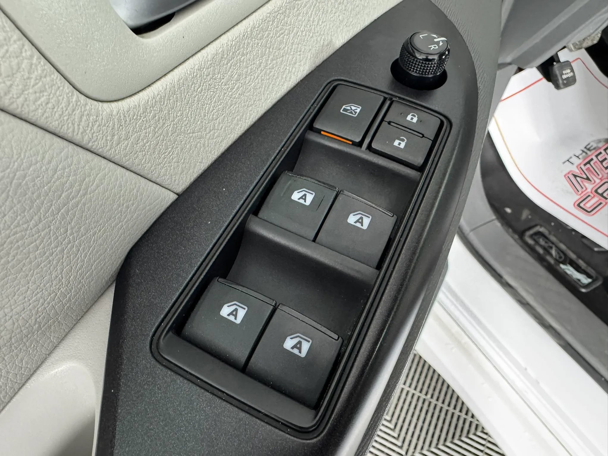 Used 2019 Toyota Sienna LE AWD/4WD image 39