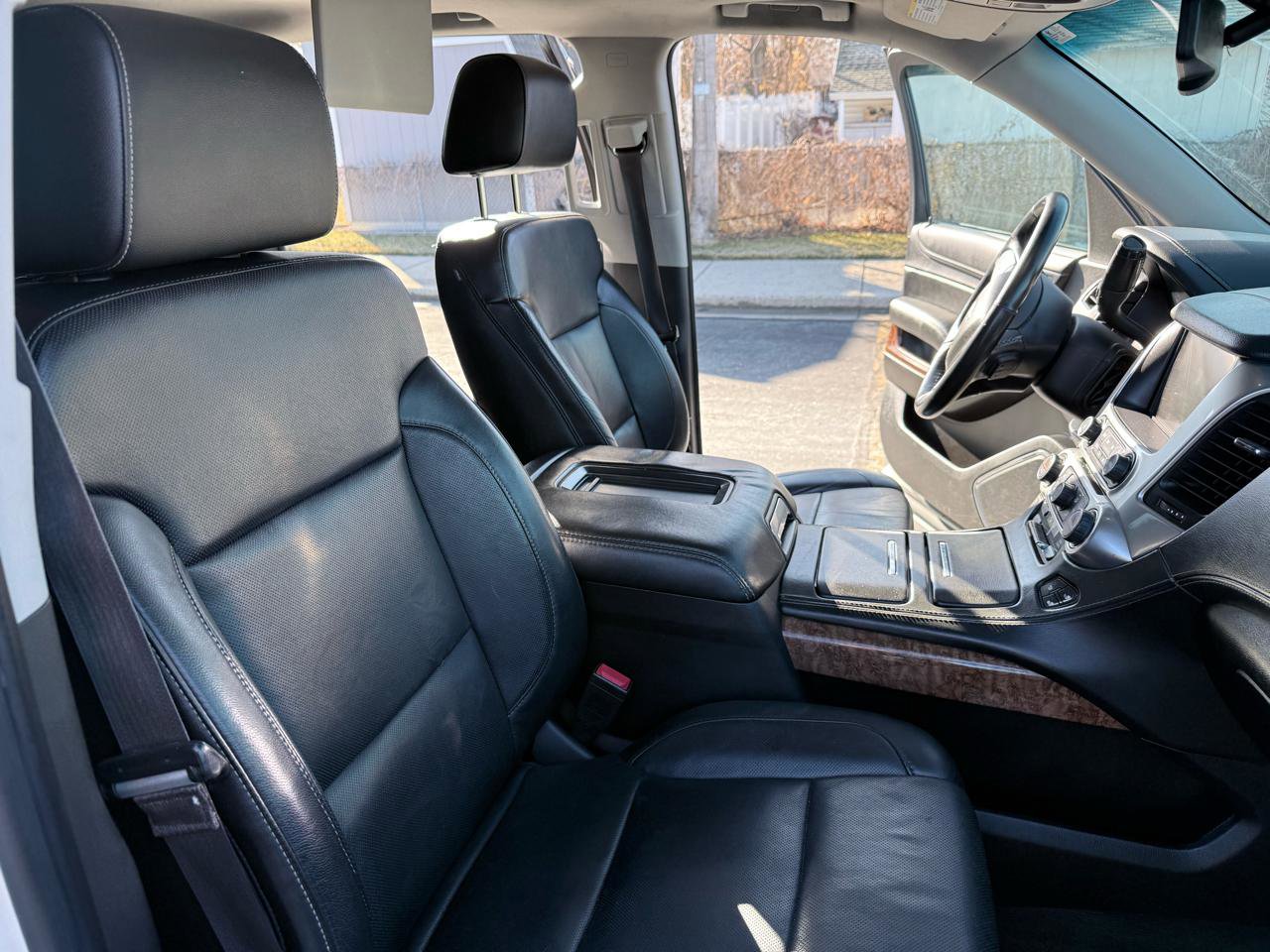 Used 2015 Chevrolet Suburban LTZ image 20