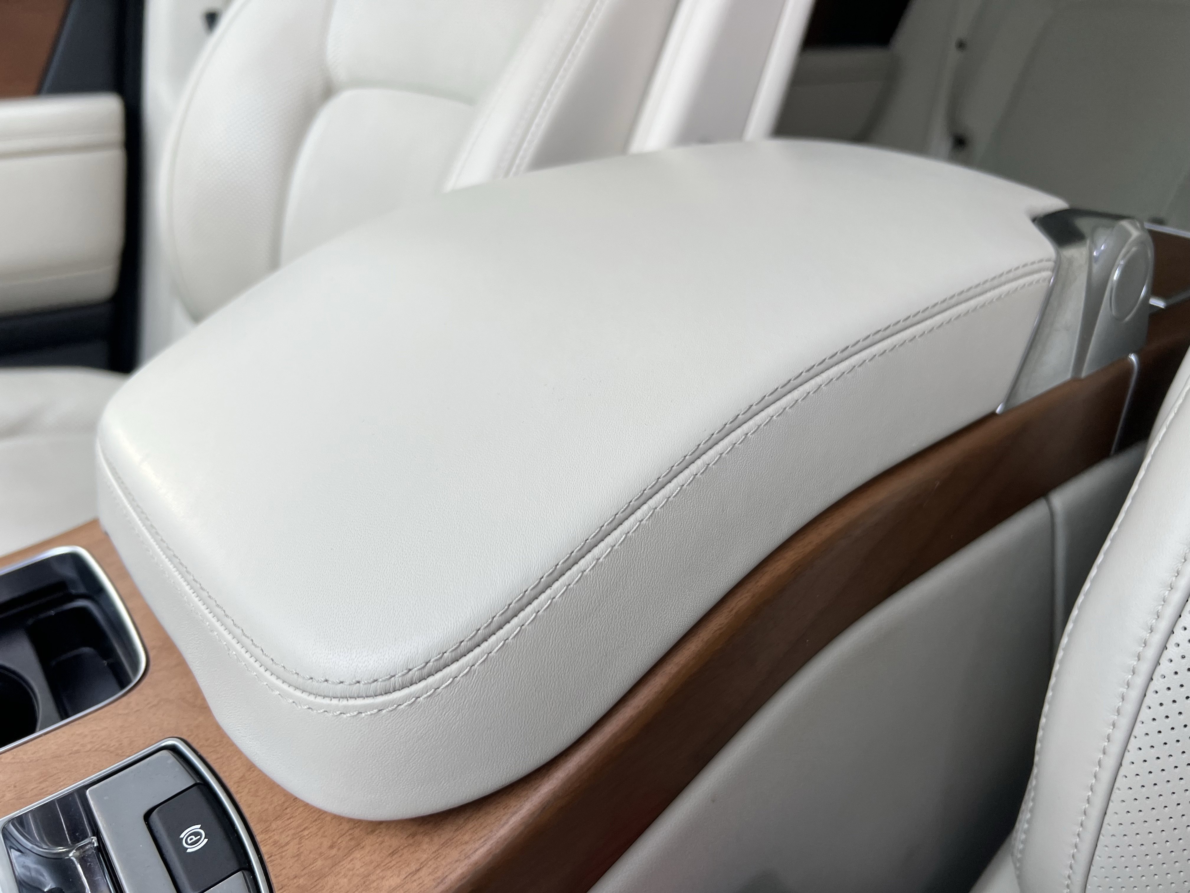 Used 2020 Land Rover Range Rover Long Wheelbase HSE image 27