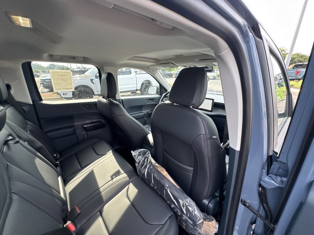 New 2025 Ford Maverick Lariat w/ Black Appearance Package image 15