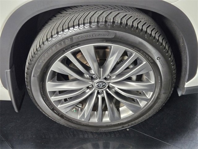 Used 2020 Toyota Highlander Limited Platinum image 9