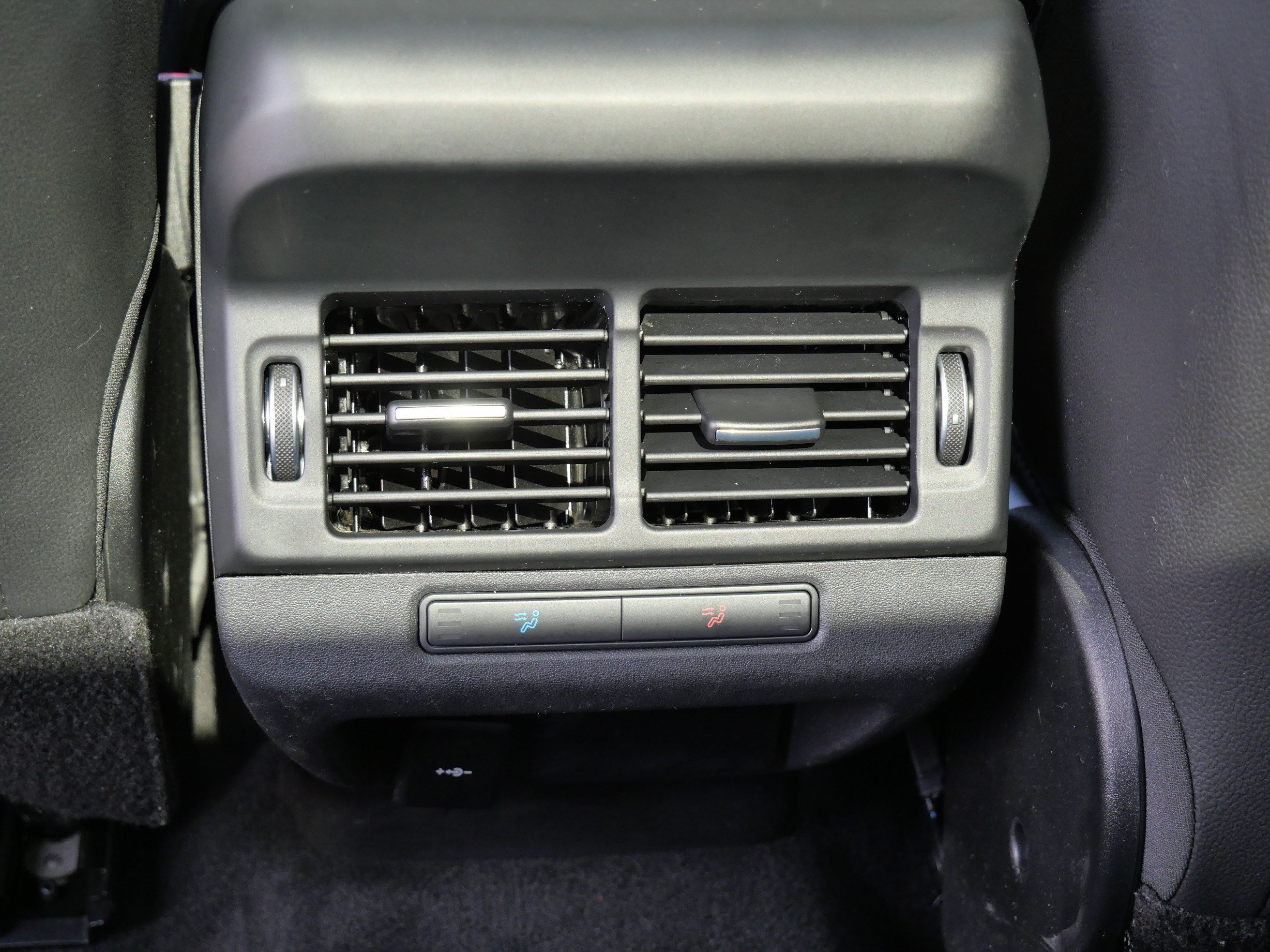 Used 2023 Land Rover Range Rover Evoque R-Dynamic SE AWD/4WD image 18