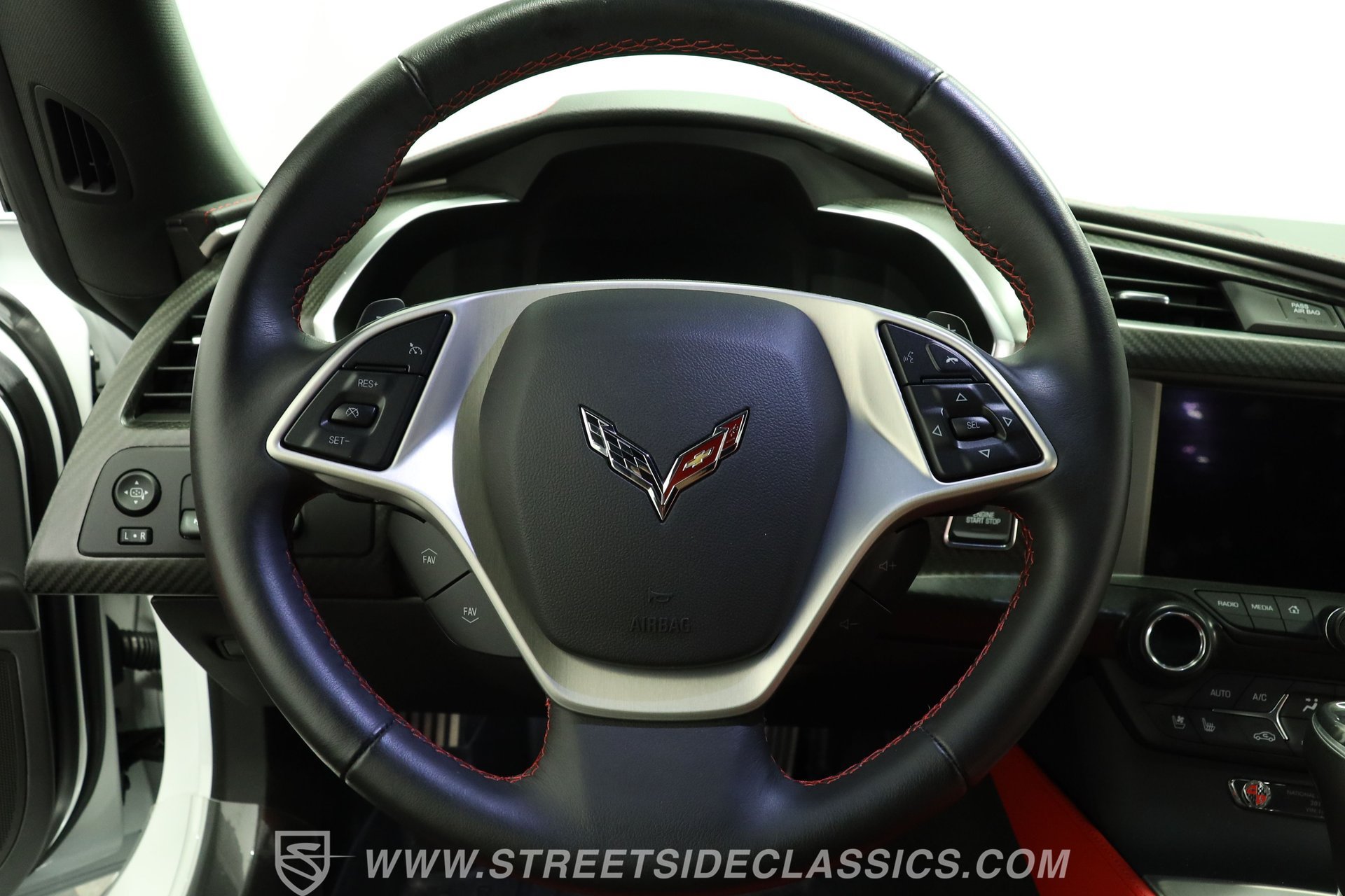 Used 2015 Chevrolet Corvette Stingray Coupe w/ Pacific Design Package RWD image 36