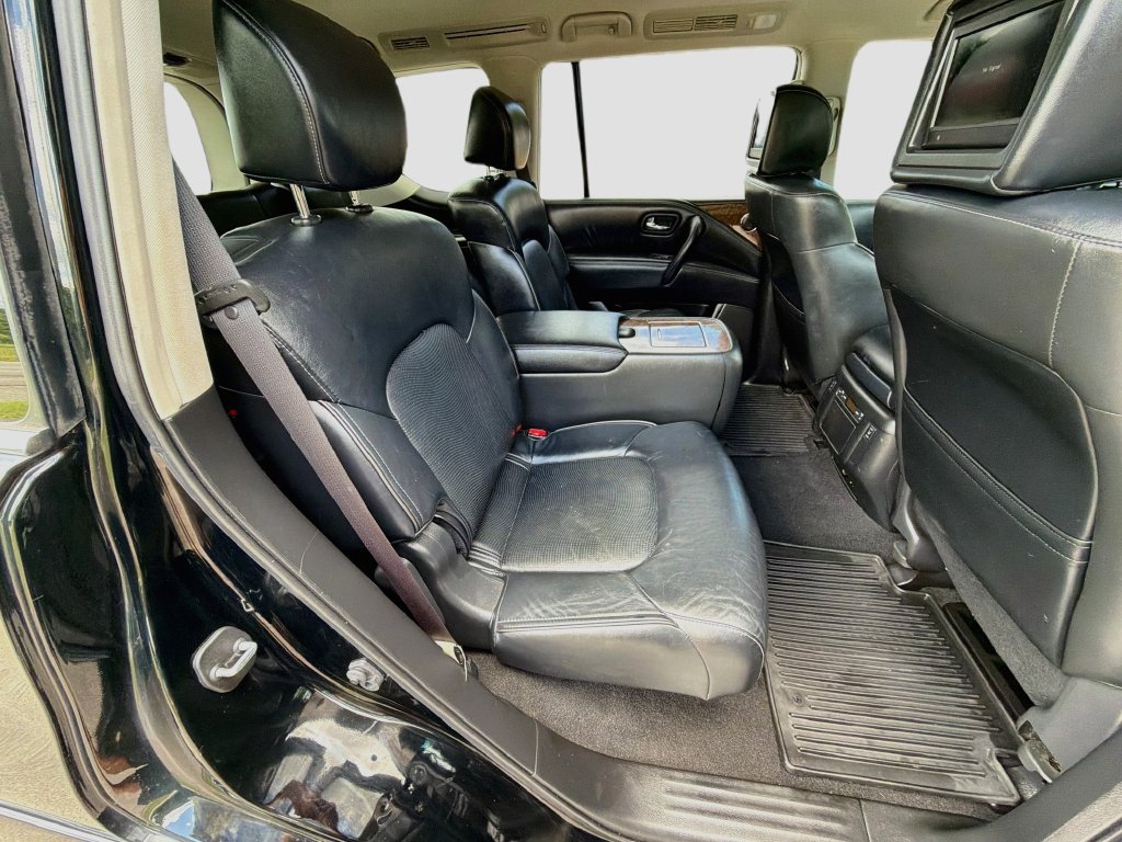 Used 2016 INFINITI QX80 4WD w/ Driver's Assistance Package image 34