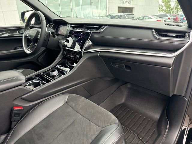 Used 2023 Jeep Grand Cherokee L Laredo image 33