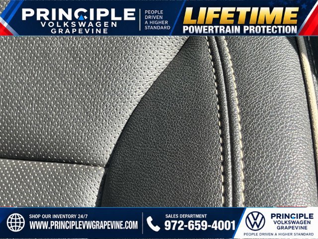 Used 2023 Chevrolet Suburban Premier AWD/4WD image 14
