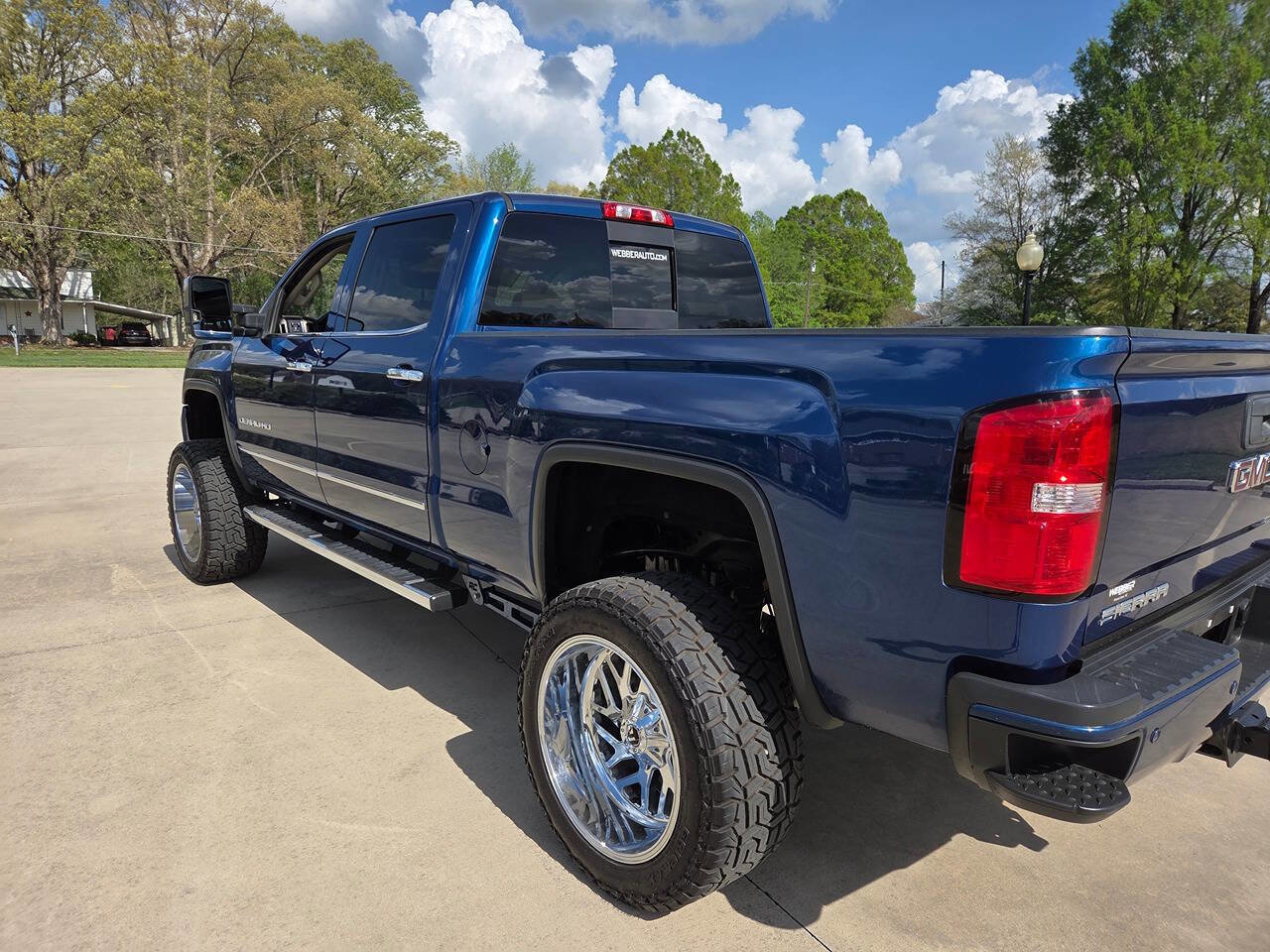 Used 2017 GMC Sierra 2500 Denali w/ Suspension Package, Off-Road image 8