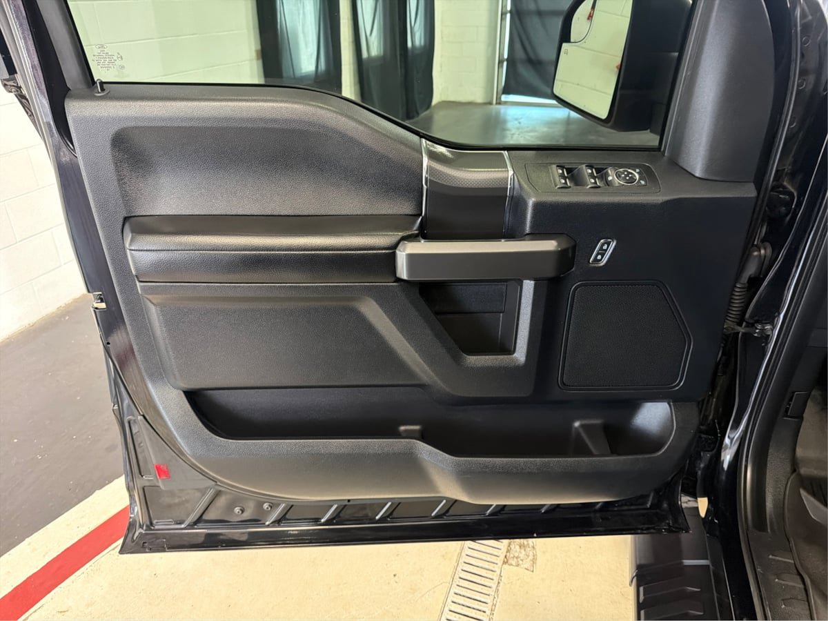 Used 2017 Ford F150 XLT w/ Equipment Group 302A Luxury AWD/4WD image 23