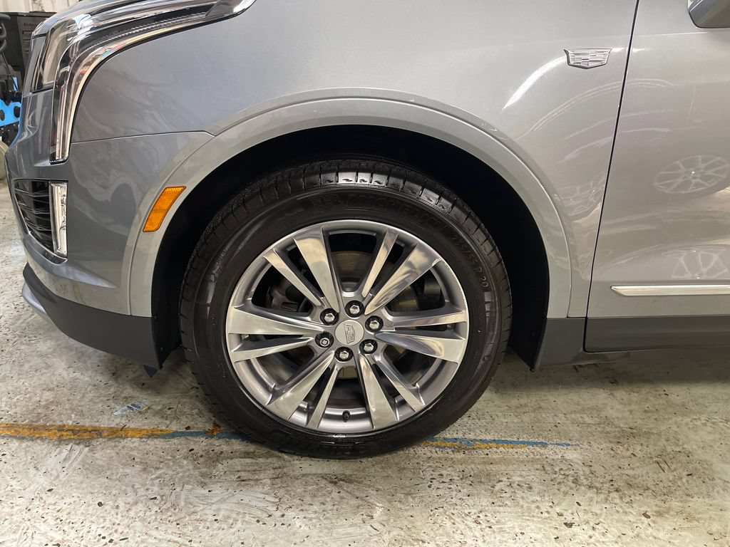 Certified 2024 Cadillac XT5 Premium Luxury AWD/4WD image 11